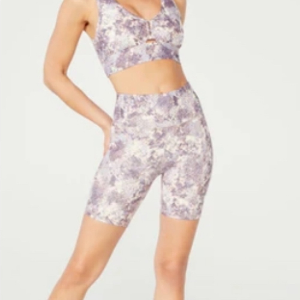 Jessica Simpson workout set - Picture 2 of 3